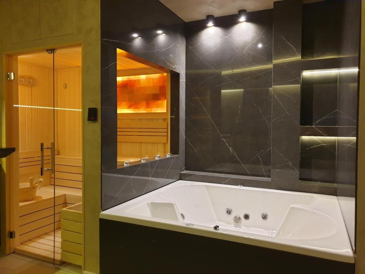 Luxury Spa Suite ベオグラード エクステリア 写真