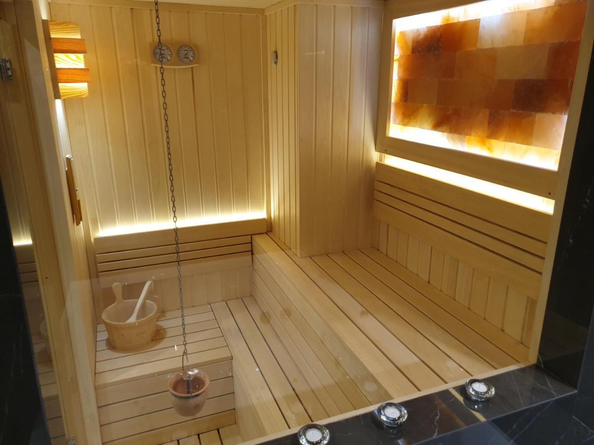 Luxury Spa Suite ベオグラード エクステリア 写真